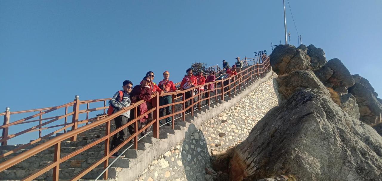 Chandarshila Hike Homestay Ukhimath Kültér fotó