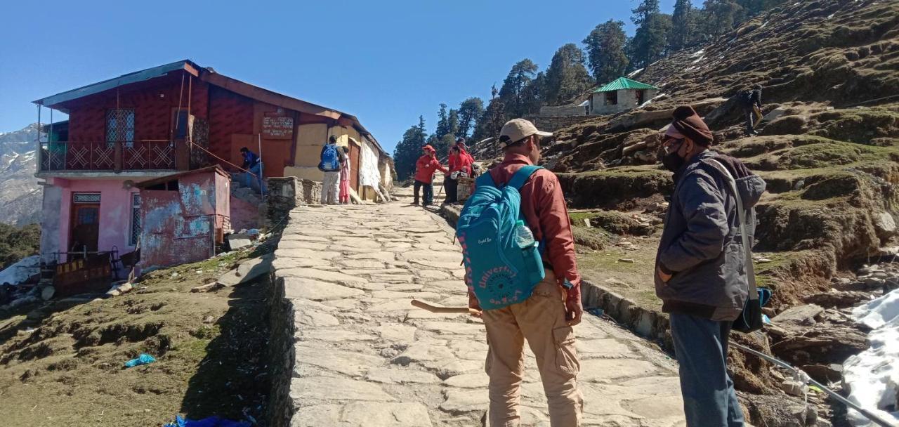 Chandarshila Hike Homestay Ukhimath Kültér fotó